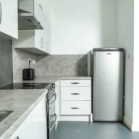 Apartment Fully Equipped 2 Bed Flat In Bradford - Sleeps 4