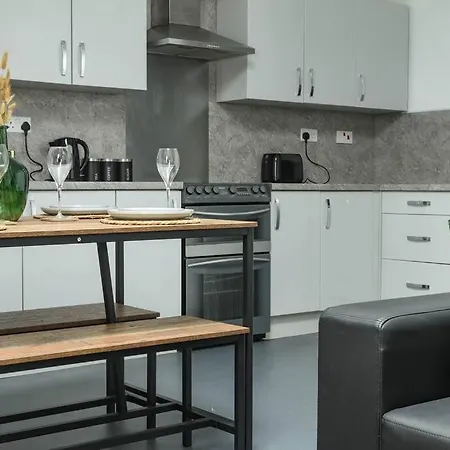 Apartment Fully Equipped 2 Bed Flat In Bradford - Sleeps 4