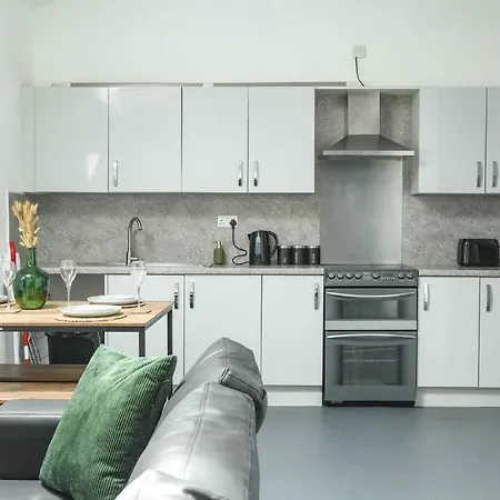 Fully Equipped 2 Bed Flat In Bradford - Sleeps 4 Apartment
